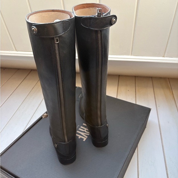 Frye Melissa Black Leather Equestrian Boots - Picture 8 of 13